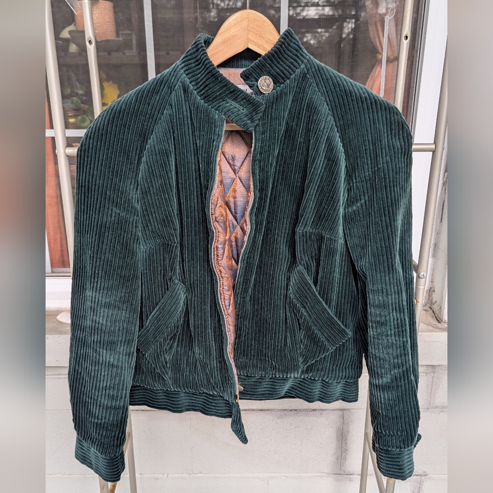 Val Hughes Of Montreal Velvet Corduroy Bomber Quilted Interior Size 9/10 Vintage